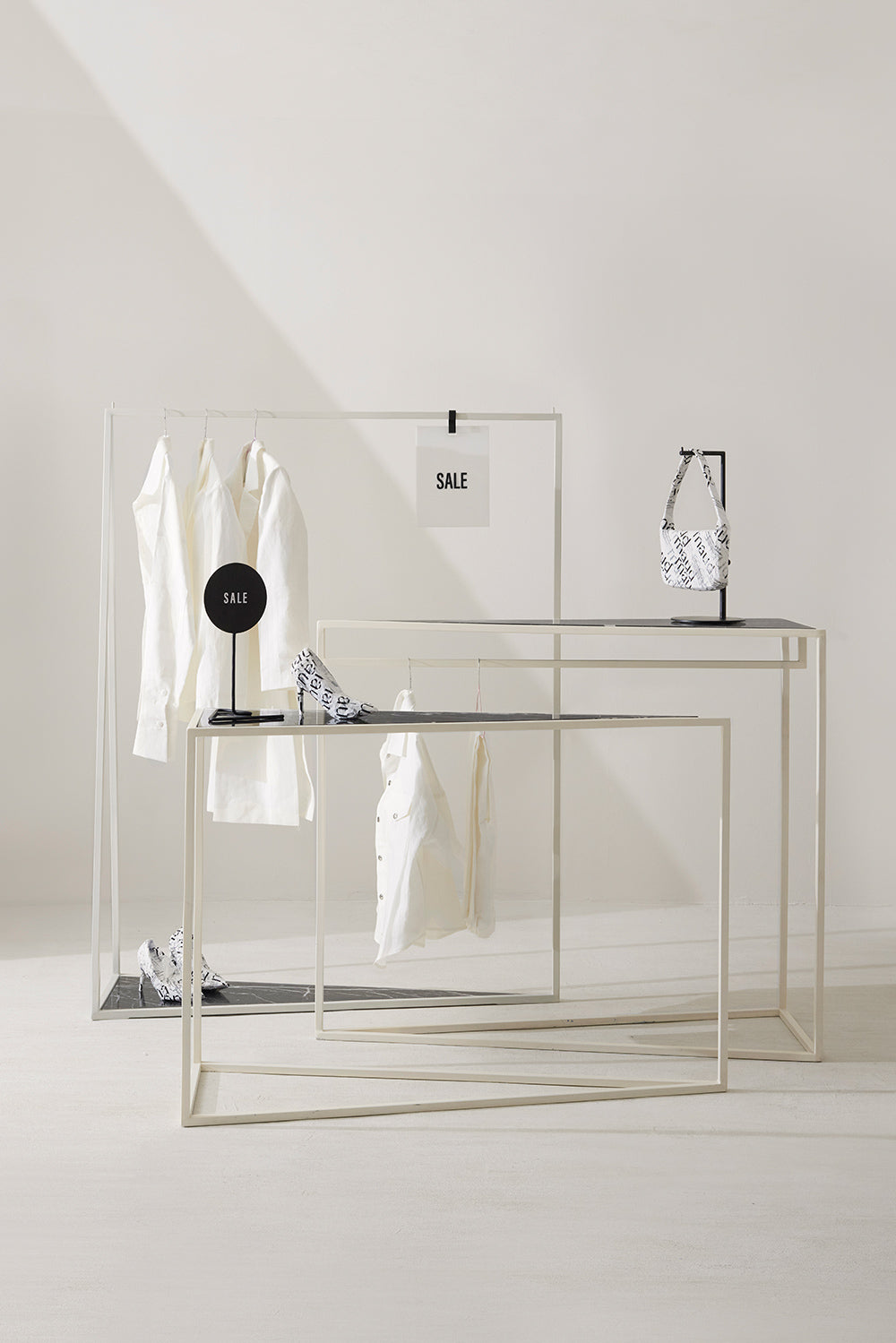 Luminous Minimalist, The Light Aesthetic, Airy Canvas Setup